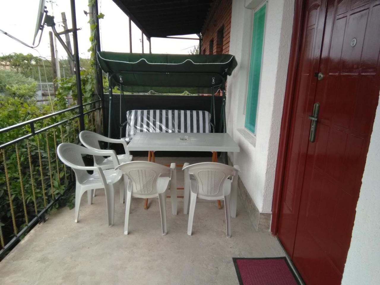 Guest House Fazisi Kutaiszi Kültér fotó